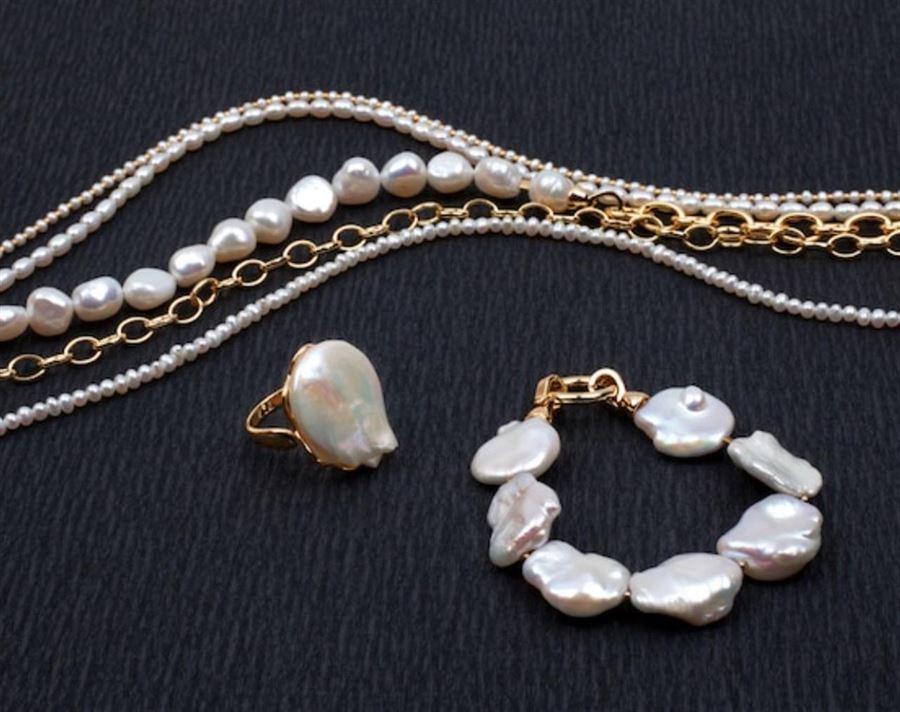 Perlesmykker: Smykket der forbliver moderne